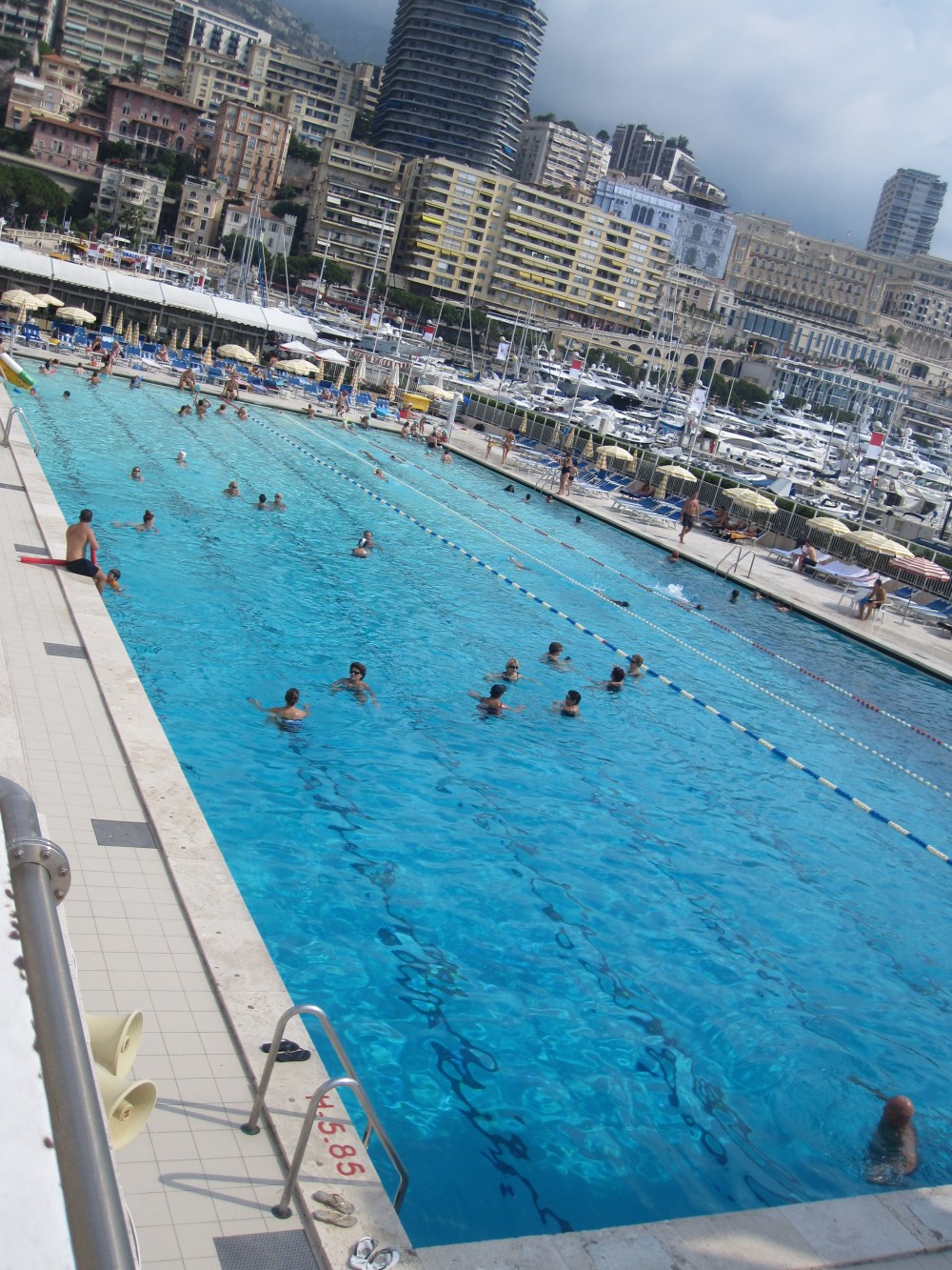 Monte-Carlo-Swimming-Pool