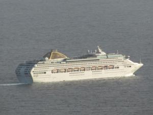 P&O-Cruises-Oceana-Leaving-Madeira