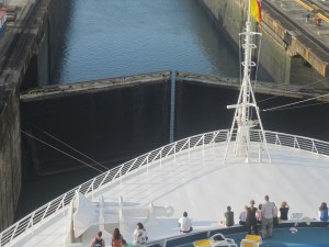 Cruise-Ship-Panama-Canal