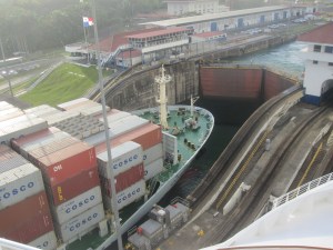 Container-Ship-Panama-Canal-Gatun-Locks