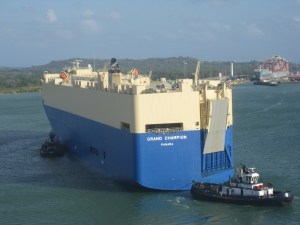 Grand-Champion-Panama-Canal
