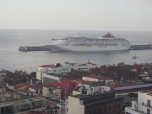 P&O-Cruises-Oceana-Madeira