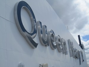 Queen-Mary-2-Signage