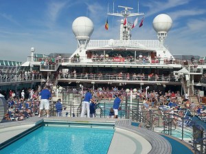Oceana-Lido-Deck