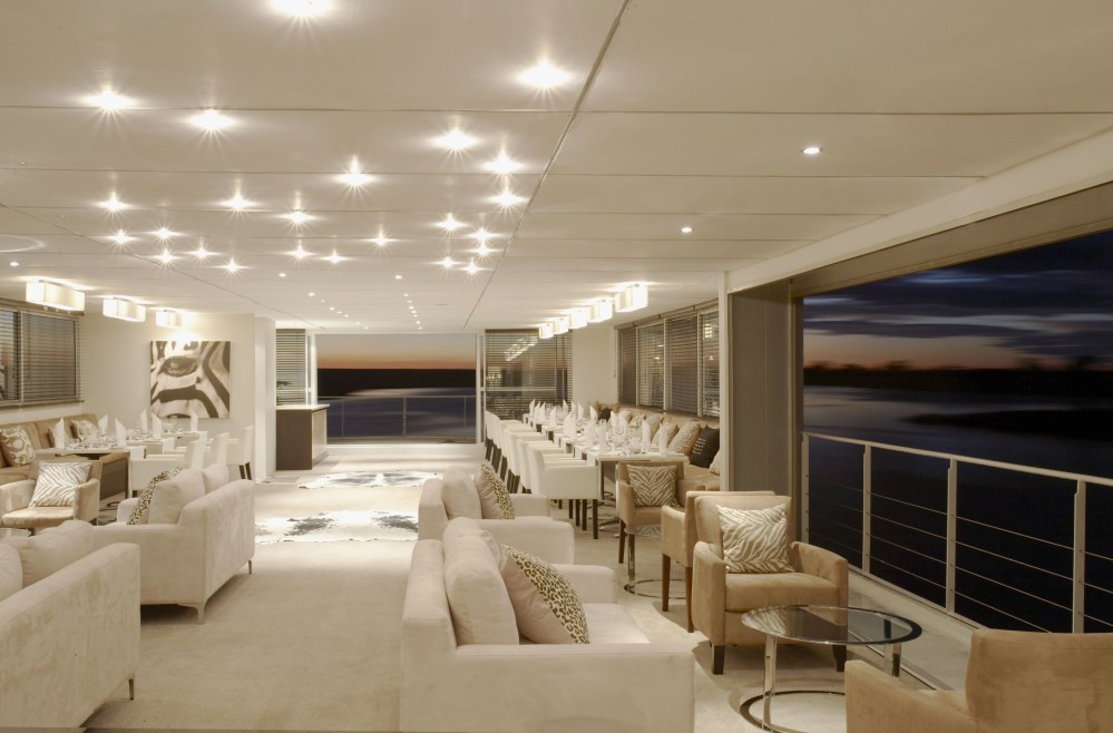 zambezi-queen-dining-room