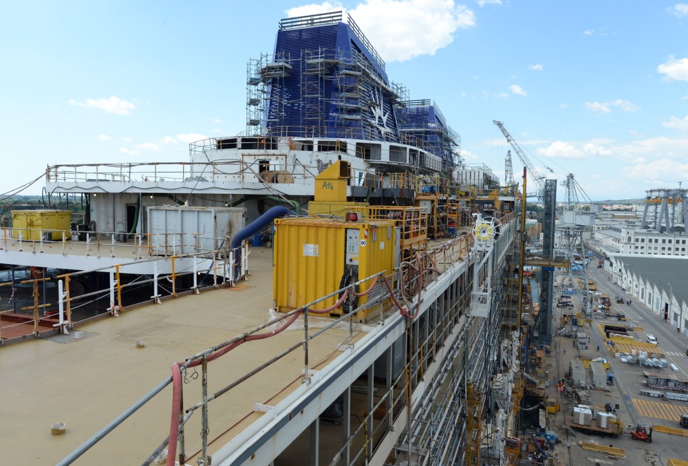 P&O Cruises Britannia Deck