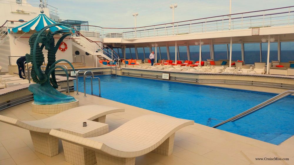 LidoDeckCrystalSymphony