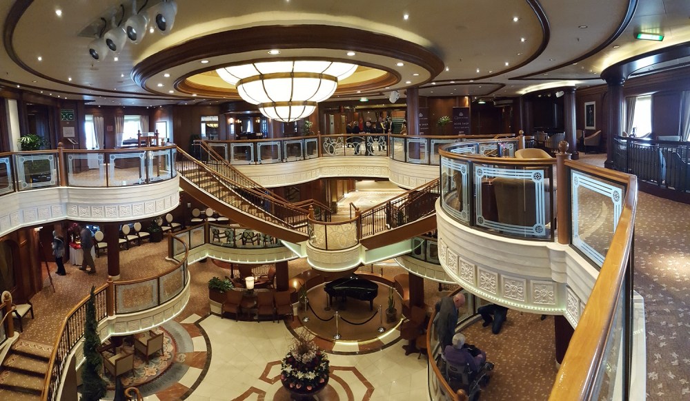 Atrium-Queen-Victoria