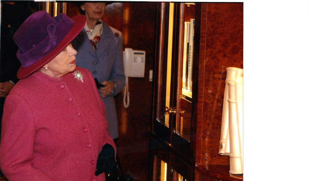 HM The Queen at the Naming of Queen Mary 2 (2)
