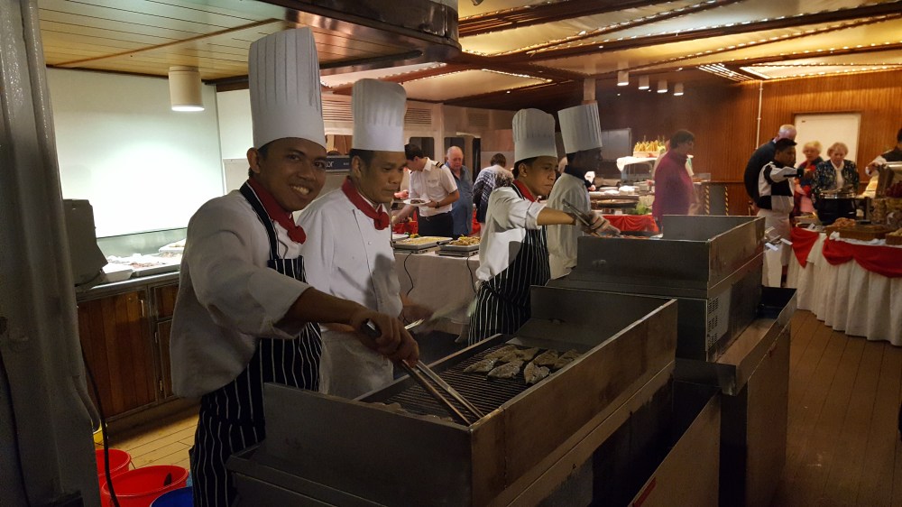 Saga-Sapphire-Dining