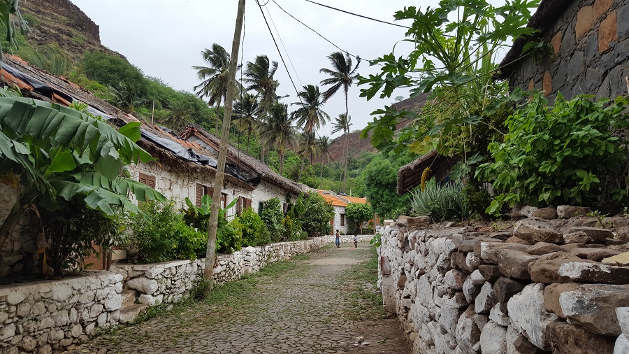 banana-street-praia-cape-verde